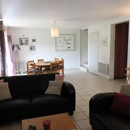 Gite De Charme Renove Au Coeur Du Parc Des Volcans D'auvergne, Proche De Salers, Avec Jardin Et Terrasse - Fr-1-742-399