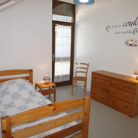 Holiday home Gite De Charme Renove Au Coeur Du Parc Des Volcans D'auvergne, Proche De Salers, Avec Jardin Et Terrasse - Fr-1-742-399