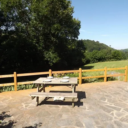 Gite De Charme Renove Au Coeur Du Parc Des Volcans D'auvergne, Proche De Salers, Avec Jardin Et Terrasse - Fr-1-742-399 *