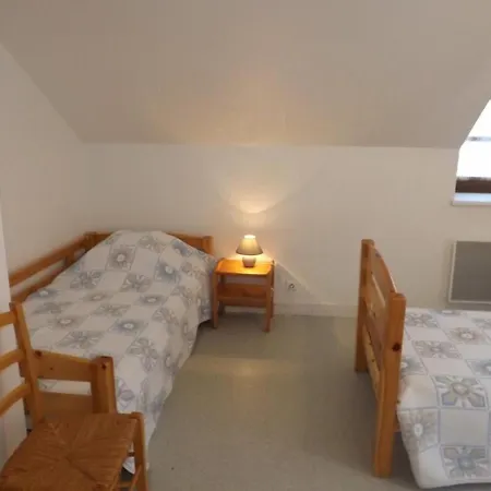 Gite De Charme Renove Au Coeur Du Parc Des Volcans D'auvergne, Proche De Salers, Avec Jardin Et Terrasse - Fr-1-742-399
